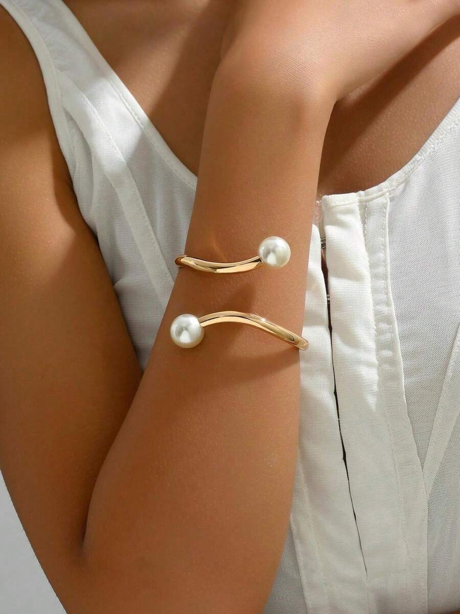 Women Formal Event Wear - Gold-tone geometric symmetry faux pearl bracelet