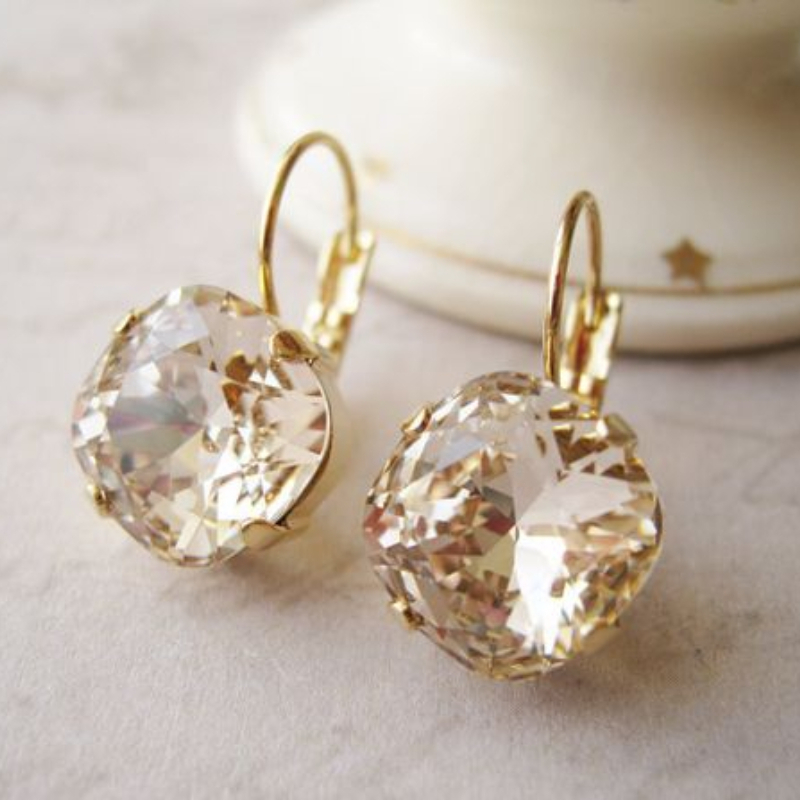 Elegant Claw-Shaped Stud Earri - مراجعة Women Formal Event Wear وسعره