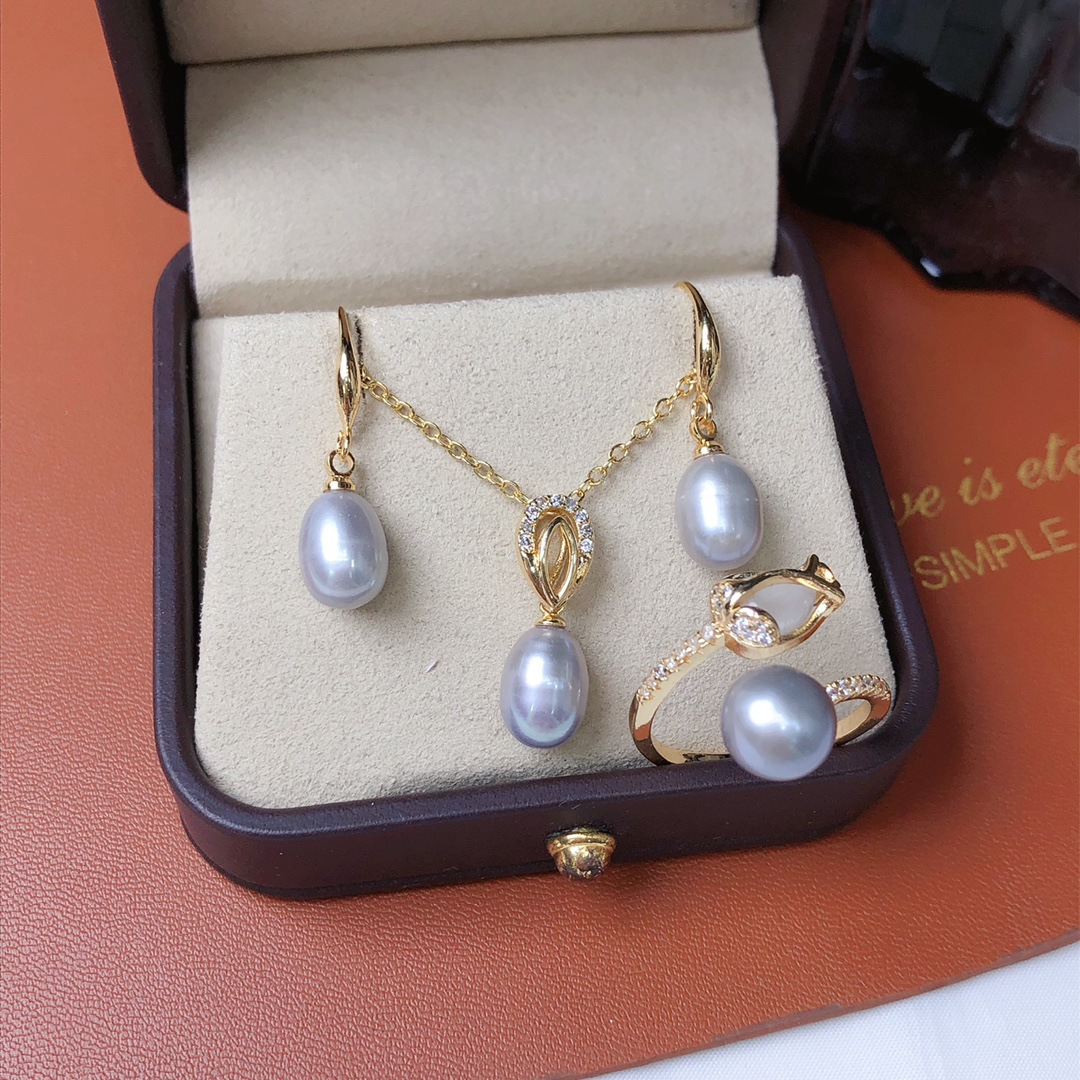 one set freshwater Pearl white - مراجعة Pearl Necklace Set وسعره