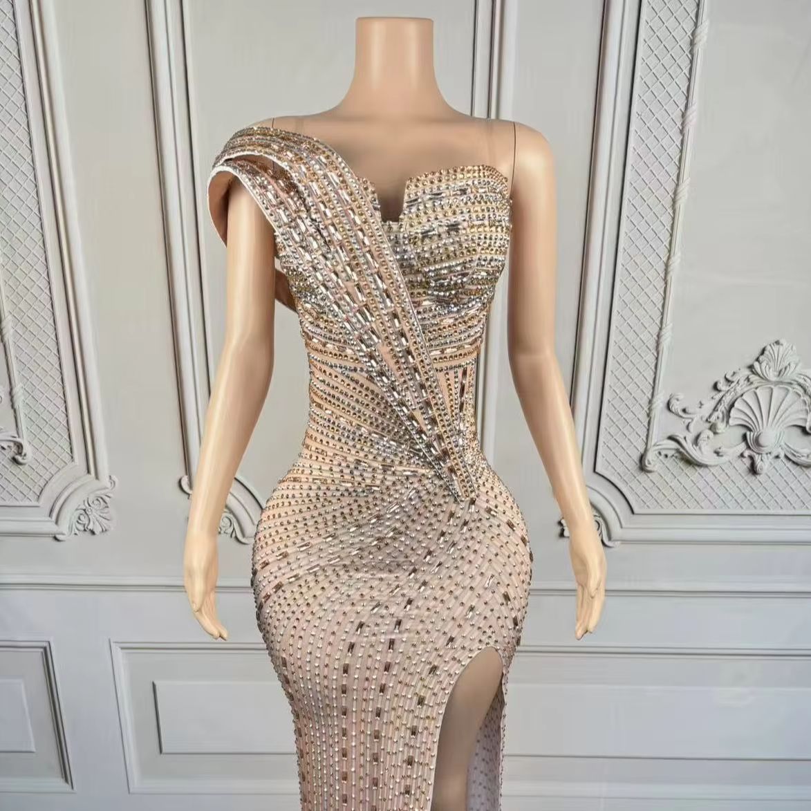 Xiangbin Sparkly Crystals Form - مراجعة Women Formal Wear For Graduation وسعره