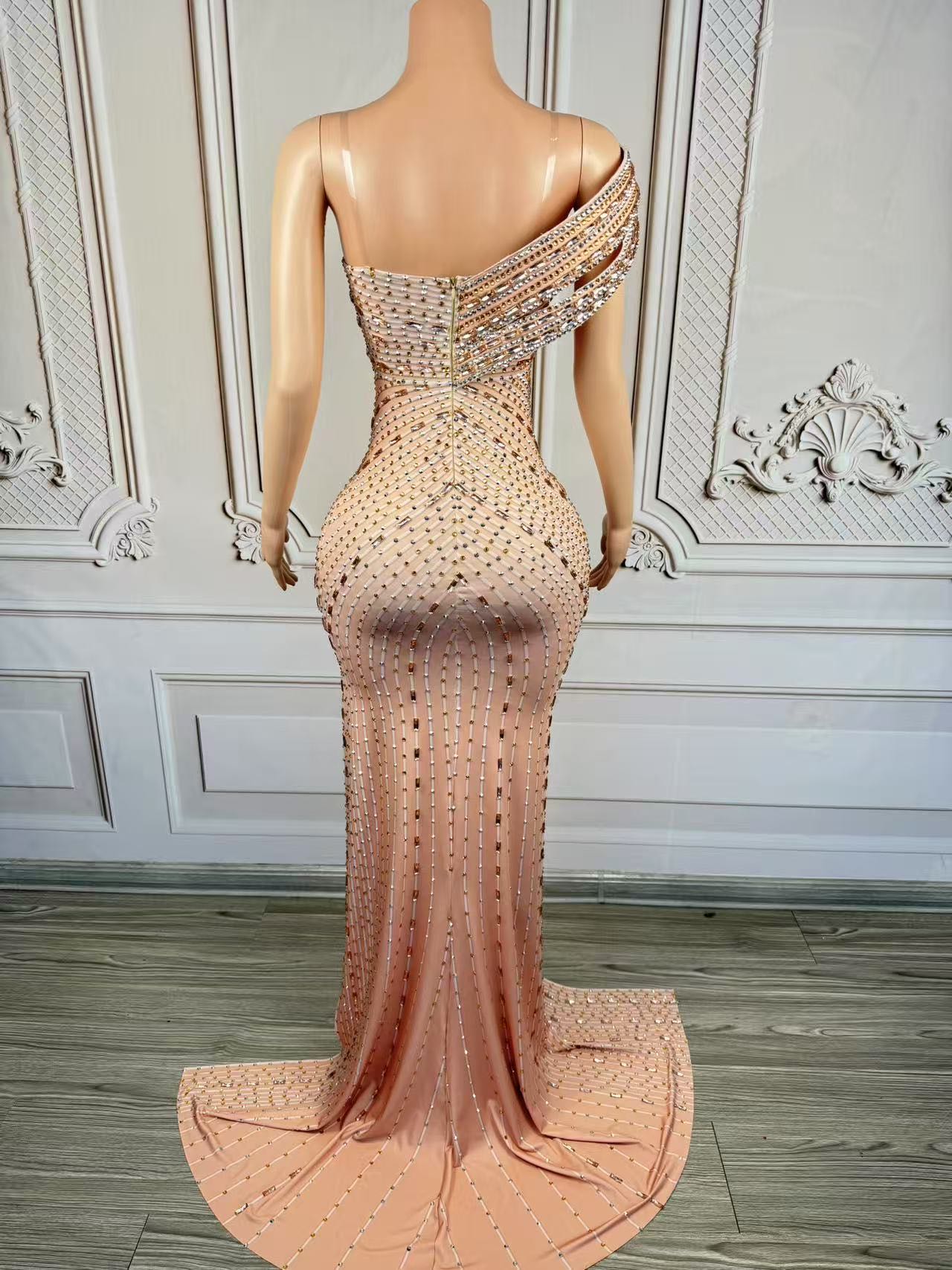 Xiangbin Sparkly Crystals Form - مراجعة Women Formal Wear For Graduation وسعره