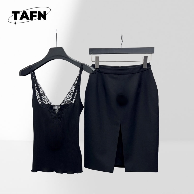 Fashion-Forward Women's Skirt  - مراجعة Women Formal Event Wear وسعره